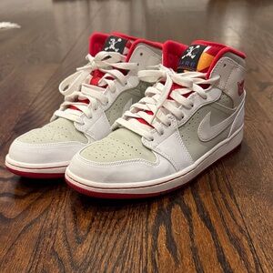 Nike Jordan 1 Retro Hare Jordan Men’s Sneakers size 10 - great condition